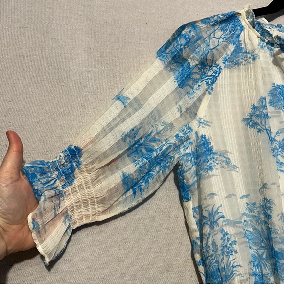 NWT Ann Taylor smocked top - size XS - Picture 3 of 5